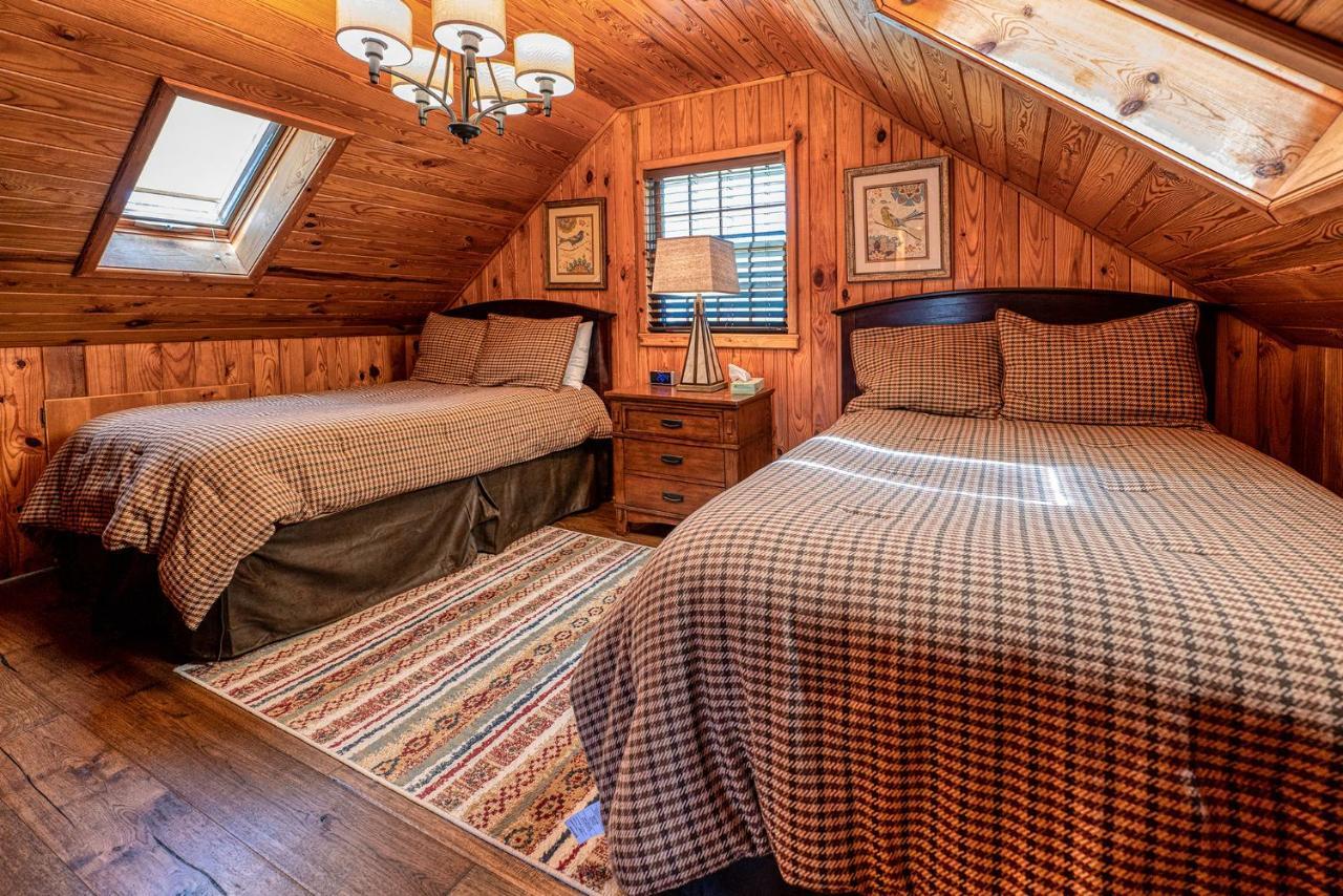 Staynantahala - Smoky Mountain Cabins Aquone Buitenkant foto